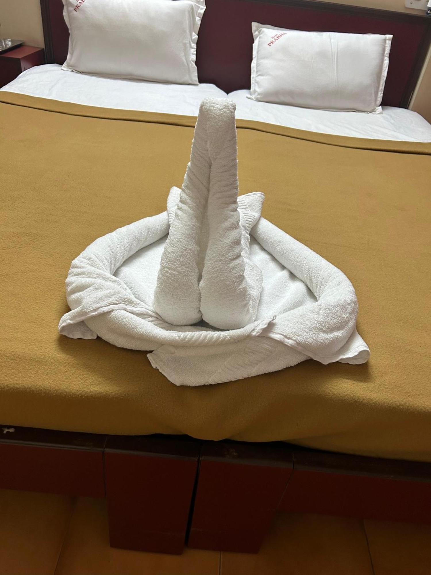 Hotel Prabha Ratnāgiri Dış mekan fotoğraf